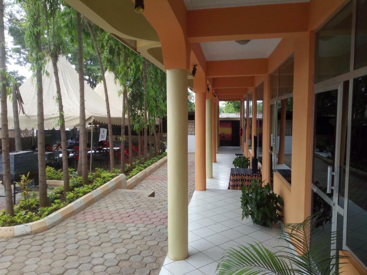 Snow View Hotel Boma la Ngombe Exteriér fotografie